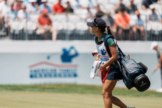 PGA, Golf Herren Tour Champions: American Family Insurance Championship - Final Round MADISON, WI - JUNE 7: Bobbi Stricker walks along the course carrying a golf bag while caddying for Steve Stricker at hole 18 during the PGA Tour Champions: American Family Insurance Championship - Final Round at TPC Wisconsin on June 7, 2026 in Madison, Wisconsin. Madison TPC Wisconsin Wisconsin United States Copyright: xRossxHarried ISIxPhotosx 9314