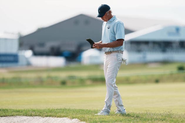 PGA, Golf Herren Tour Champions: American Family Insurance Championship - Final Round MADISON, WI - JUNE 7: Bo Van Pelt checks a yardage book while walking on hole one during the PGA Tour Champions: American Family Insurance Championship - Final Round at TPC Wisconsin on June 7, 2026 in Madison, Wisconsin. Madison TPC Wisconsin WI United States Copyright: xRossxHarried ISIxPhotosx 9314