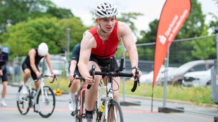 First Enni Triathlon Moers FOR EDITORIAL PURPOSES ONLY EDITORIAL USE ONLY p Oskar Sobeck, age group M 20, at the first Enni Triathlon on Sunday, 07 06 2026, in Moers Germany NRW Moers Copyright ChristianxCreon Copyright: ChristianxCreon doc866vw3sgj601lsrvcgdh ,EDITORIAL USE ONLY