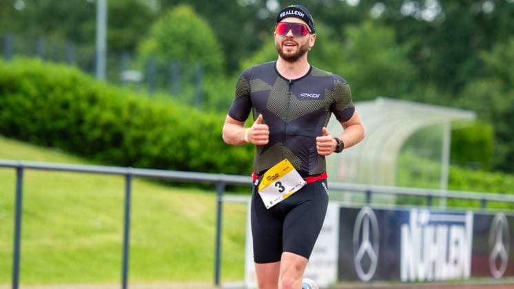 First Enni Triathlon Moers FOR EDITORIAL PURPOSES ONLY EDITORIAL USE ONLY p Daniel Paradis, age group M 35, at the first Enni Triathlon on Sunday, 07 06 2026, in Moers Germany NRW Moers Copyright ChristianxCreon Copyright: ChristianxCreon doc866vw4wnqk8y1olwbtu ,EDITORIAL USE ONLY