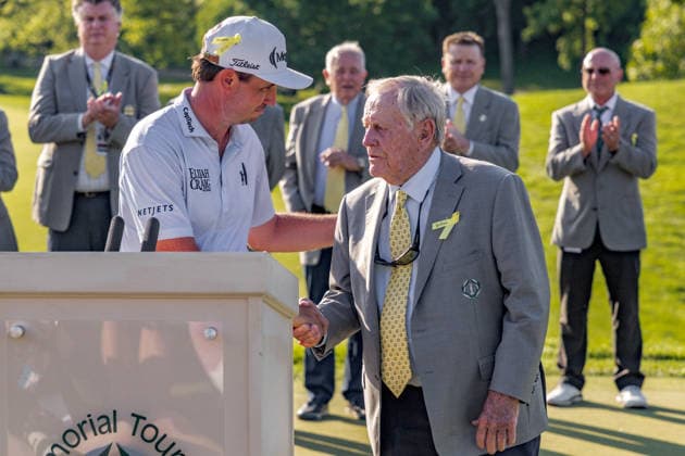 June 7, 2026, Dublin, Ohio, U.S: JT Poston shakes hands with tournament founder Jack Nicklaus after winning The Memorial Tournament at Muirfield Village Golf Club, Dublin, Ohio. Dublin U.S - ZUMAs304 20260607_zaf_s304_006 Copyright: xScottxStuartx