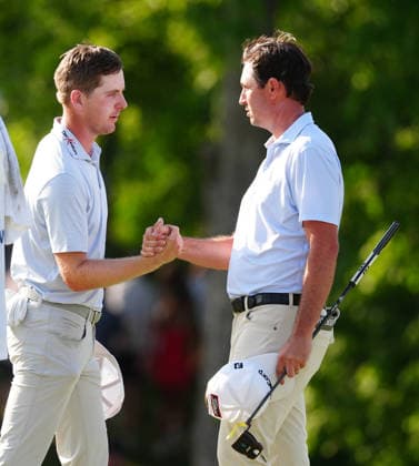 DUBLIN, OH - JUNE 07: PGA, Golf Herren player J.T. Poston on right is congratulated by Ryan Gerard on the right after winning on the 18th hole during a playoff on June 7, 2026 during the final round of the Memorial Tournament presented by Workday at Muirfield Village Golf Club in Dublin, Ohio. (Photo by Brian Spurlock Icon Sportswire) GOLF: JUN 07 PGA the Memorial Tournament presented by Workday EDITORIAL USE ONLY Icon26060767