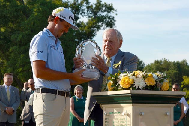 Memorial Tournament presented by Workday DUBLIN, OH - JUNE 07: J.T. Poston of Hickory, North Carolina is presented the trophy by retired golf professional Jack Nicklaus after winning in a playoff during the final round of the Memorial Tournament presented by Workday at Muirfield Village Golf Club on June 7, 2026 in Dublin, Ohio. Dublin Ohio United States  Copyright: xAmyxLemusx originalFilename:lemus-memorial260607_npJLh.jpg