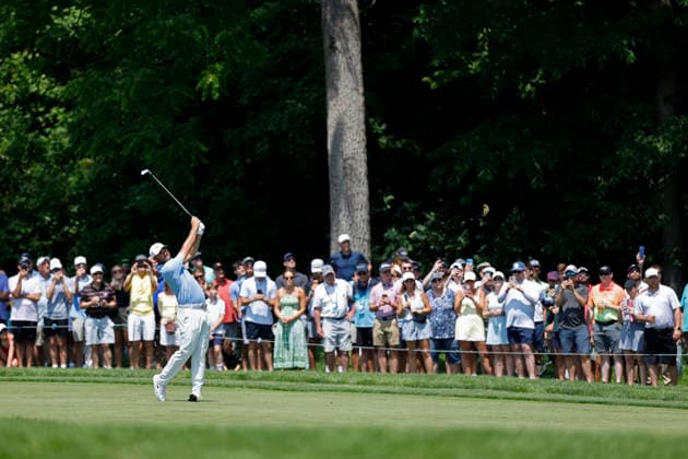 DUBLIN, OH - JUNE 07: Scottie Scheffler of United States of America plays from the fairway at the first hole during the final round of the Memorial Tournament presented by Workday 2026 on June 07, 2026 at Muirfield Village Golf Club in Dublin, Ohio. (Photo by Joe Robbins Icon Sportswire) GOLF: JUN 07 PGA, Golf Herren the Memorial Tournament presented by Workday EDITORIAL USE ONLY Icon5732606070424