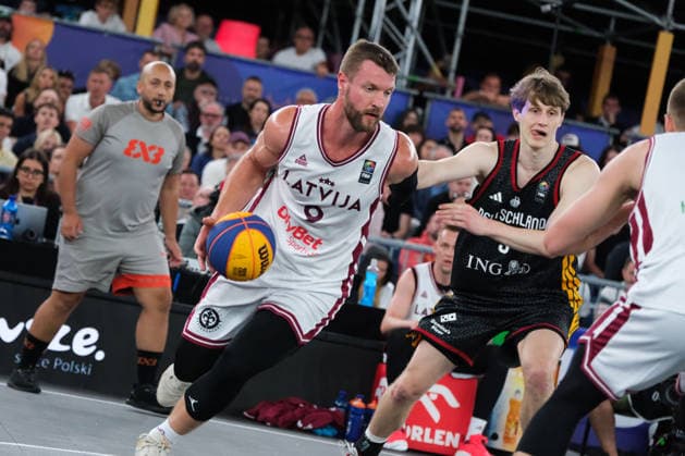 June 7, 2026, Warsaw, Masovian Voivodeship, Poland: Latvia s ZIGMARS RAIMO (9) and Germany s NIKLAS KROPP (5) in action during the FIBA 3x3 Basketball World Cup men s final game between Latvia and Germany in Warsaw, Poland. Latvia defeated Germany to become world champions. Warsaw Poland - ZUMAk204 20260607_zip_k204_037 Copyright: xRomanxKozielx