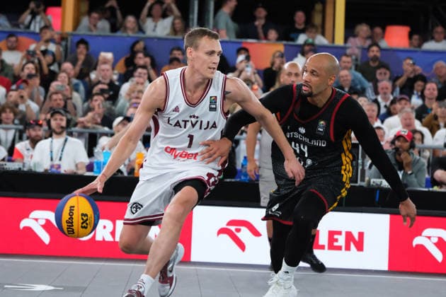 June 7, 2026, Warsaw, Masovian Voivodeship, Poland: Latvia s NAURIS MIEZIS (1) and Germany s KEVIN BRYANT (44) in action during the FIBA 3x3 Basketball World Cup men s final game between Latvia and Germany in Warsaw, Poland. Latvia defeated Germany to become world champions. Warsaw Poland - ZUMAk204 20260607_zip_k204_048 Copyright: xRomanxKozielx