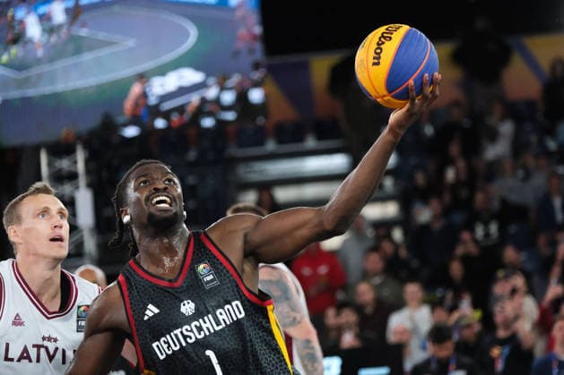 June 7, 2026, Warsaw, Masovian Voivodeship, Poland: Germany s DENZEL AGYEMAN (1) and Latvia s NAURIS MIEZIS (1) in action during the FIBA 3x3 Basketball World Cup men s final game between Latvia and Germany in Warsaw, Poland. Latvia defeated Germany to become world champions. Warsaw Poland - ZUMAk204 20260607_zip_k204_051 Copyright: xRomanxKozielx