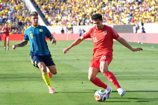 Jorge Carrascal (L) of Colombia vies for the ball with Mohammad Abualnadi of Jordan in a friendly match between Colombia and Jordan at Snapdragon Stadium in San Diego, USA, 07 June 2026. Friendly match: Colombia - Jordan !ACHTUNG: NUR REDAKTIONELLE NUTZUNG!  Copyright: xOmarxAlonsox AME9626 20260608-55020530923_1