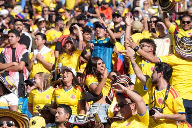 Colombian fans cheer in a friendly match between Colombia and Jordan at Snapdragon Stadium in San Diego, USA, 07 June 2026. Friendly match: Colombia - Jordan !ACHTUNG: NUR REDAKTIONELLE NUTZUNG!  Copyright: xOmarxAlonsox AME9615 20260608-55020530925_1