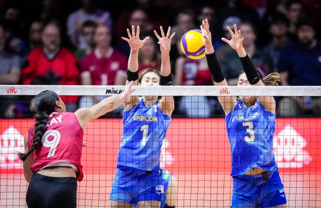 Team Japan Haruyo Shimamura blocks a shot against Team Canada during their womens Volleyball Nations League (VNL) match on June 7, 2026 in Quebec City, Canada. Noxthirdxpartyxsales  aflo_333659169 MathieuxBelangerx