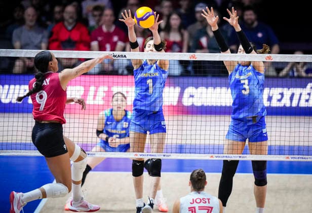 Team Japan Yukiko Wada blocks a shot against Team Canada during their womens Volleyball Nations League (VNL) match on June 7, 2026 in Quebec City, Canada. Noxthirdxpartyxsales  aflo_333659233 MathieuxBelangerx