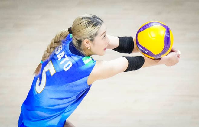 Team Japan Yoshino Sato returns a shot against Team Canada during their womens Volleyball Nations League (VNL) match on June 7, 2026 in Quebec City, Canada. Noxthirdxpartyxsales  aflo_333659346 MathieuxBelangerx