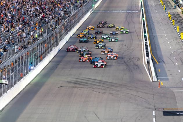 June 7, 2026, Madison, Illinois, USA: The IndyCar, Indy Car, IRL, USA SERIES field takes the green flag for the Bommarito Automotive Group 500 at the World Wide Technology Raceway in MADISON, Illinois. Madison USA - ZUMAa161 20260607_aaa_a161_002 Copyright: xStevexScaglione GMGx
