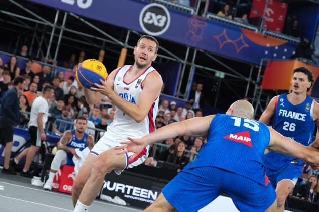 June 7, 2026, Warsaw, Masovian Voivodeship, Poland: Serbia s ANDREJA MILUTINOVIC (1) and France s JULES RAMBAUT (26), ALEX VIALARET (15) in action during the FIBA 3x3 Basketball World Cup men s 3rd place game between Serbia and France in Warsaw, Poland. Basketball 2026: FIBA 3x3 World Cup Men s 3rd Place: Serbia 20:19 France  - ZUMAk204 20260607_zip_k204_137 Copyright: xRomanxKozielx