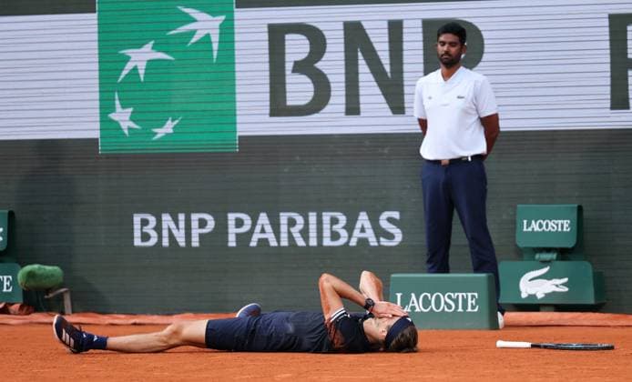 (260608) -- PARIS, June 8, 2026 -- Alexander Zverev celebrates after the men s singles final match between Alexander Zverev of Germany and Flavio Cobolli of Italy at the French Open tennis tournament at Roland Garros, Paris, France, June 7, 2026. ) (SP)FRANCE-PARIS-TENNIS-FRENCH OPEN-MEN S SINGLES-FINAL WuxHuiwo 