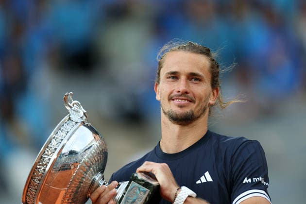 (260608) -- PARIS, June 8, 2026 -- Alexander Zverev reacts during the awarding ceremony after the men s singles final match between Alexander Zverev of Germany and Flavio Cobolli of Italy at the French Open tennis tournament at Roland Garros, Paris, France, June 7, 2026. ) (SP)FRANCE-PARIS-TENNIS-FRENCH OPEN-MEN S SINGLES-FINAL WuxHuiwo 