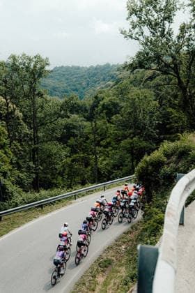 Giro Women Picture by Thomas Maheux SWpix.com 07 06 2026 - Cycling - Giro Women - Stage 9 - Saluzzo - Saluzzo Saluzzo Italy Copyright: x xThomasxMaheuxxviaxSWpix.comx(t axPhotographyxHubxLtd)xThomasxMaheux SWpix.comx SWP-3197
