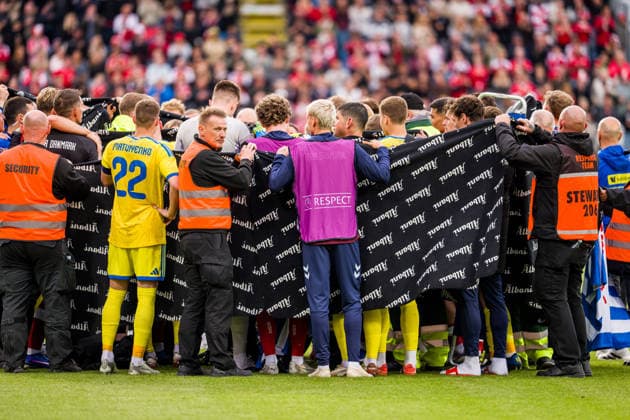 Denmark v Ukraine, football friendly, Odense, Denmark Odense, Denmark. 07th, June 2026. The players of Denmark and Ukraine cover for Christian Eriksen who receives help after his collapse at the football friendly between Denmark and Ukraine at Odense Stadion in Odense. Denmark, Odense, Nature Energy Park  Copyright: xGonzalesxPhoto KentxRasmussenx