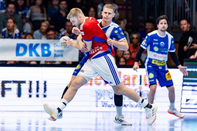 07 06 2026, GER, Handball, Men, Season 25 26, Daikin 1 Bl, 34 Matchday, ThSV Eisenach HSV Hamburg Handball Sport Verein Hamburg Vukasin Antonijevic ThSV Eisenach,41 stops his opponent 99817 Eisenach Werner Assmann Halle Am Sportp Thueringen Germany