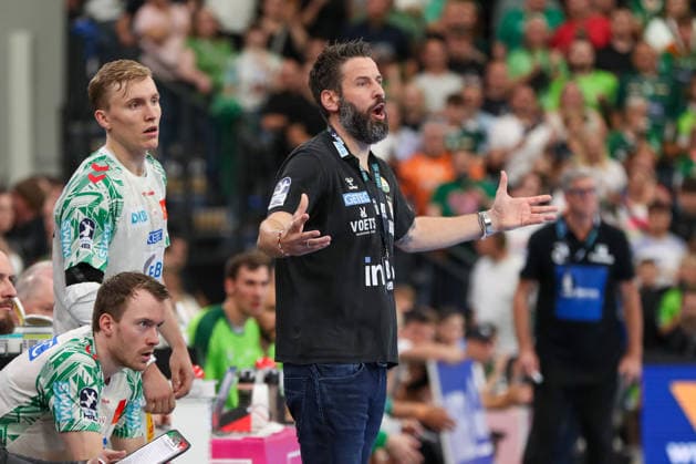 07 06 2026, xgox, Handball Daikin HBL HSG Wetzlar SC Magdeburg emspor, v l Bennet Wiegert Magdeburg, coach gives instructions, gesticulates with arms, gesticulate, gives instructions Wetzlar
