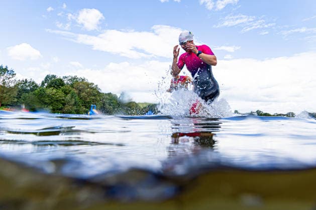 07 06 2026, GER, Crosstriathlon, Maenner Frauen, Saison 26, 38 Teag Werratal Crosstriathlon org Triathlonverein Werratal e V Emilia Fuss Rhöner WSV e V Dermbach 500m swim in open water, 11,9km MTB course and 4,0km run course took the participants in the categories Jedermann Cross Einzel Staffel as well as the Sprint Cross Einzel incl Thüringer Meisterschaft in angriff 98597 Breitungen Strandbad Kiessee Thueringen Germany