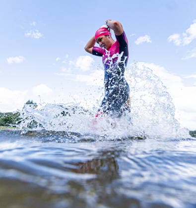 07 06 2026, GER, Crosstriathlon, Maenner Frauen, Saison 26, 38 Teag Werratal Crosstriathlon org Triathlonverein Werratal e V Emilia Fuss Rhöner WSV e V Dermbach 500m swim in open water, 11,9km MTB course and 4,0km run course took the participants in the categories Jedermann Cross Einzel Staffel as well as the Sprint Cross Einzel incl Thüringer Meisterschaft in angriff 98597 Breitungen Strandbad Kiessee Thueringen Germany
