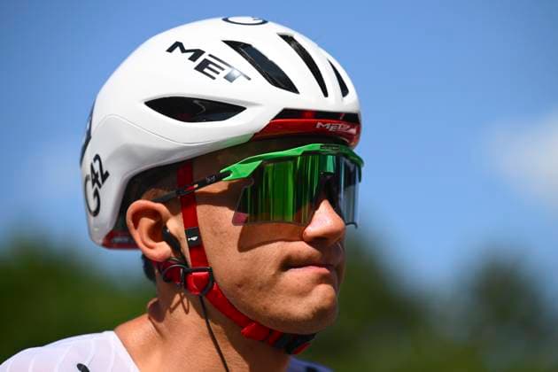 Tour Auvergne - Rhone-Alpes 2026 Stage 2 LE PUY-EN-VELAY, FRANCE - JUNE 08 : Del Toro Isaac (MEX) of UAE Team Emirates - XRG during stage 2 of the 78th edition of Tour Auvergne - Rhone-Alpes an UCI World Tour 2.UWT cycling road race stage for Men Elite of 234.3 km with start in Saint-Martin-Le-Vinoux and finish in Le Puy-en-Velay on June 8, 2026 in Le Puy-en-Velay, France, 08 06 2026 ( Motordriver Guy De Vuyst - Le Puy-en-Velay France  Copyright: xVincentxKalutx