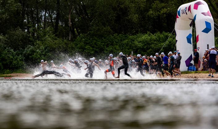 07 06 2026, GER, Crosstriathlon, Maenner Frauen, Saison 26, 38 Teag Werratal Crosstriathlon org Triathlonverein Werratal e V 500m swim in open water, 11,9km MTB course and 4,0km run course took the participants in the categories Jedermann Cross Einzel Staffel as well as the Sprint Cross Einzel incl Thüringer Meisterschaft in angriff 98597 Breitungen Strandbad Kiessee Thueringen Germany