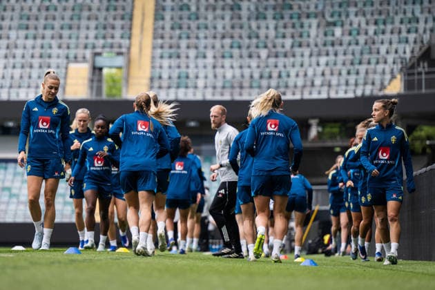 260608 Fridolina Rolfö and Julia Zigiotti Olme of the Swedish women s national football team at a training session on June 8, 2026 in Gothenburg Photo Mathias Bergeld BILDBYRAN kod MB MB1380 fotboll football soccer fotball vm kval kval fifa womens world cup qualifier qualifier träning practice training sverige sweden dam bbeng women kvinner  Copyright: MATHIASxBERGELD BB260608MB013