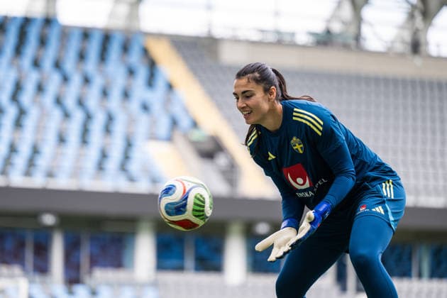 260608 Goalkeeper Zecira Musovic of the Swedish women s national football team at a training session on June 8, 2026 in Gothenburg Photo Mathias Bergeld BILDBYRAN code MB MB1380 fotboll football soccer fotball vm kval kval fifa womens world cup qualifier qualifier träning practice training sverige sweden dam bbeng women kvinner  Copyright: MATHIASxBERGELD BB260608MB022