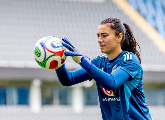 GOTHENBURG, SWEDEN 20260608 Zecira Musovic during Monday s training with the women s national team at Gamla Ullevi ahead of the upcoming World Cup qualifier against Italy GÖTEBORG SWEDEN x9200x  Copyright: xAdamxIhse TTx THE WOMEN S NATIONAL TEAM TRAINS IN GOTHENBURG BEFORE THE WORLD CUP QUALIFYING