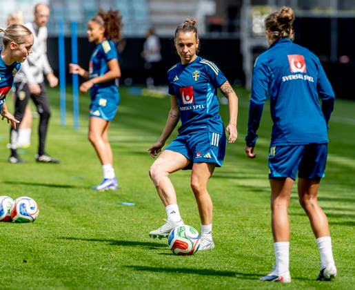 GOTHENBURG, SWEDEN 20260608 Julia Zigiotti during Monday s training with the women s national team at Gamla Ullevi ahead of the upcoming World Cup qualifier against Italy GÖTEBORG SWEDEN x9200x  Copyright: xAdamxIhse TTx THE WOMEN S NATIONAL TEAM TRAINS IN GOTHENBURG BEFORE THE WORLD CUP QUALIFYING