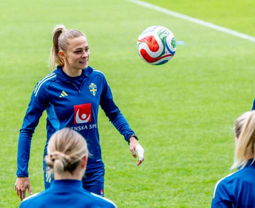 GOTHENBURG, SWEDEN 20260608 Fridolina Rolfö during Monday s training with the women s national team at Gamla Ullevi ahead of the upcoming World Cup qualifier against Italy GÖTEBORG SWEDEN x9200x  Copyright: xAdamxIhse TTx THE WOMEN S NATIONAL TEAM TRAINS IN GOTHENBURG BEFORE THE WORLD CUP QUALIFYING