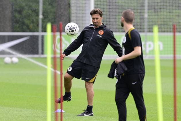 ZEIST - Assistant Martijn Reuser during a training session at the KNVB Campus in preparation for the Dutch women s World Cup qualifying match against Poland. OLAF KRAAK ANP xVIxANPxSportx xxANPxIVx 560477271 originalFilename: 560477271.jpg