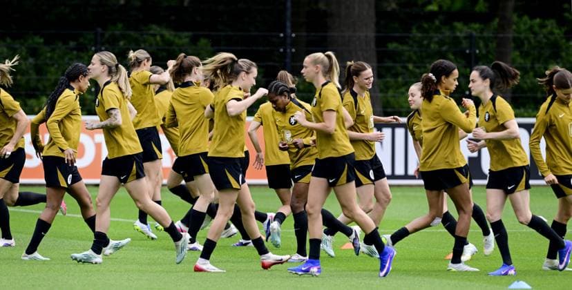 ZEIST - The Dutch national team, Nationalteam during a training session at the KNVB Campus in preparation for the Dutch women s World Cup qualifying match against Poland. OLAF KRAAK ANP xVIxANPxSportx xxANPxIVx 560477509 originalFilename: 560477509.jpg