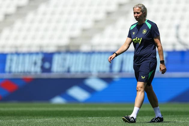 Republic of Ireland WNT Squad Training, Stade des Alpes, Grenoble, France 8 6 2026 Head coach Carla Ward Carla Ward 8 6 2026  Copyright: x INPHO BenxBradyx BB3_8065