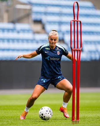 260608 Emilie Woldvik of the Norwegian women™s national football team during a training session on June 8, 2026 in Oslo Photo Marius Simensen BILDBYRAN Cop 238 bbeng dam fifa women s world cup qualifier football fotball fotball norge norway practice soccer training trening träning  Copyright: MARIUSxSIMENSEN BB260608BB056