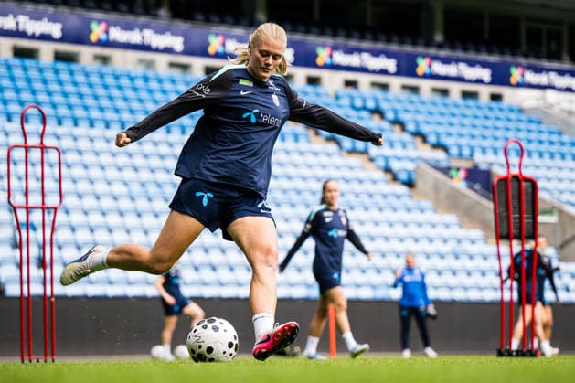 260608 Mathilde Harviken of the Norwegian women™s national football team during a training session on June 8, 2026 in Oslo Photo Marius Simensen BILDBYRAN Cop 238 bbeng dam fifa women s world cup qualifier football fotball fotball norge norway practice soccer training trening träning  Copyright: MARIUSxSIMENSEN BB260608BB064