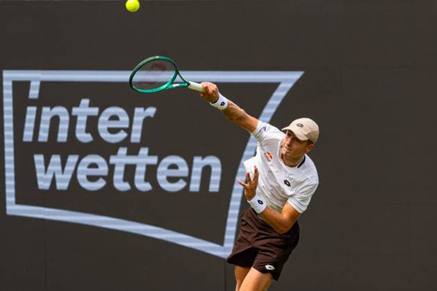Stuttgart, GERMANY - June 08: Martin Landaluce (ESP) during the Singles Match between Pierre-Hugues Herbert (FRA) vs. Martin Landaluce (ESP) at BOSS OPEN 2026, Tennisanlage Weissenhof on June 08, 2026 in Stuttgart, Germany. Baden-Württemberg Germany Copyright: xTimoxSteinx