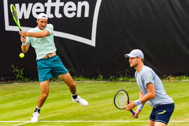 Stuttgart, GERMANY - June 08: Yannik Hanfmann (GER) and Jan-Lennard Struff (GER) during the Doubles Match between Yannik Hanfmann (GER) and Jan-Lennard Struff (GER) vs. Sadio Doumbia (FRA) and Santiago Gonzalez (MEX) at BOSS OPEN 2026, Tennisanlage Weissenhof on June XX, 2026 in Stuttgart, Germany. Baden-Württemberg Germany Copyright: xTimoxSteinx