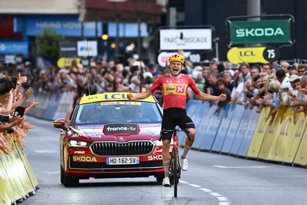 Tour Auvergne - Rhone-Alpes 2026 Stage 2 LE PUY-EN-VELAY, FRANCE - JUNE 08 : Charmig Anthon (DEN) of Uno-X Mobility wins during stage 2 of the 78th edition of Tour Auvergne - Rhone-Alpes an UCI World Tour 2.UWT cycling road race stage for Men Elite of 234.3 km with start in Saint-Martin-Le-Vinoux and finish in Le Puy-en-Velay on June 8, 2026 in Le Puy-en-Velay, France, 08 06 2026 ( Motordriver Guy De Vuyst - Le Puy-en-Velay France  Copyright: xVincentxKalutx