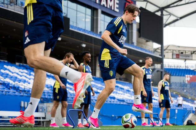 260608 Elliot Stroud of the Swedish national football team at a training session during day 3 of the FIFA World Cup 2026 on June 8, 2026 in Dallas Photo Petter Arvidson BILDBYRAN kod PA PA1223 fotboll football soccer fotball vm fotbolls vm fotball vm fotbolls vm 2026 fifa world cup 2026 träning practice training sverige sweden sverige a day 3 bbeng  Copyright: PETTERxARVIDSON BB260608PA006