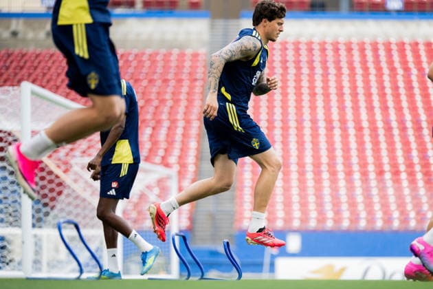 260608 Victor Nilsson Lindelöf of the Swedish national football team at a training session during day 3 of the FIFA World Cup 2026 on June 8, 2026 in Dallas Photo Petter Arvidson BILDBYRAN kod PA PA1223 fotboll football soccer fotball vm fotbolls vm fotball vm fotbolls vm 2026 fifa world cup 2026 träning practice training sverige sweden sverige a day 3 bbeng  Copyright: PETTERxARVIDSON BB260608PA013