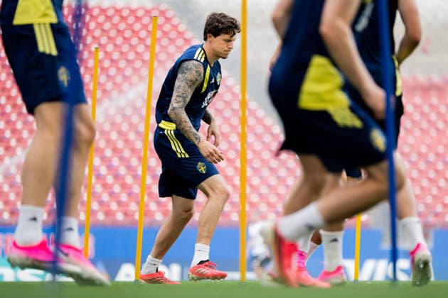 260608 Victor Nilsson Lindelöf of the Swedish national football team at a training session during day 3 of the FIFA World Cup 2026 on June 8, 2026 in Dallas Photo Petter Arvidson BILDBYRAN kod PA PA1223 fotboll football soccer fotball vm fotbolls vm fotball vm fotbolls vm 2026 fifa world cup 2026 träning practice training sverige sweden sverige a day 3 bbeng  Copyright: PETTERxARVIDSON BB260608PA014