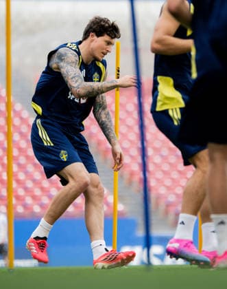 260608 Victor Nilsson Lindelöf of the Swedish national football team at a training session during day 3 of the FIFA World Cup 2026 on June 8, 2026 in Dallas Photo Petter Arvidson BILDBYRAN kod PA PA1223 fotboll football soccer fotball vm fotbolls vm fotball vm fotbolls vm 2026 fifa world cup 2026 träning practice training sverige sweden sverige a day 3 bbeng  Copyright: PETTERxARVIDSON BB260608PA015