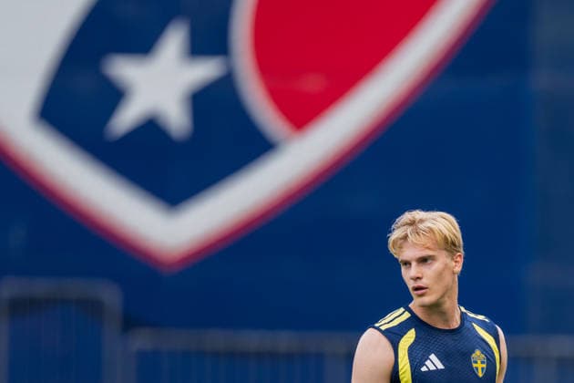 260608 Lucas Bergvall of the Swedish national football team at a training session during day 3 of the FIFA World Cup 2026 on June 8, 2026 in Dallas Photo Petter Arvidson BILDBYRAN kod PA PA1223 fotboll football soccer fotball vm fotbolls vm fotball vm fotbolls vm 2026 fifa world cup 2026 träning practice training sverige sweden sverige a day 3 bbeng  Copyright: PETTERxARVIDSON BB260608PA026