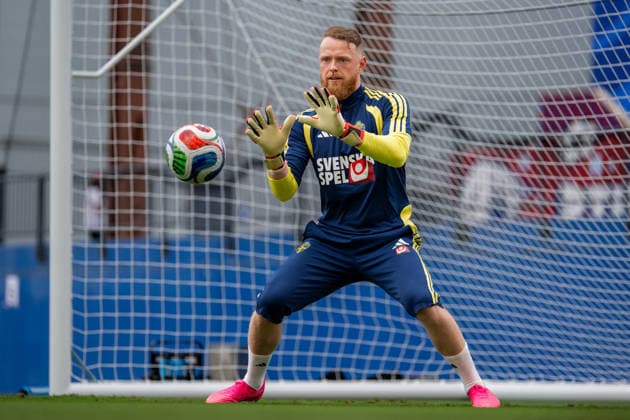 260608 Goalkeeper Viktor Johansson of the Swedish national football team at a training session during day 3 of the FIFA World Cup 2026 on June 8, 2026 in Dallas Photo Petter Arvidson BILDBYRAN kod PA PA1223 fotboll football soccer fotball vm fotbolls vm fotball vm fotbolls vm 2026 fifa world cup 2026 träning practice training sverige sweden sverige a day 3 bbeng  Copyright: PETTERxARVIDSON BB260608PA065