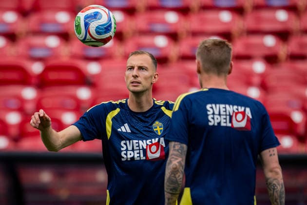 260608 Gustaf Nilsson of the Swedish national football team at a training session during day 3 of the FIFA World Cup 2026 on June 8, 2026 in Dallas Photo Petter Arvidson BILDBYRAN kod PA PA1223 fotboll football soccer fotball vm fotbolls vm fotball vm fotbolls vm 2026 fifa world cup 2026 träning practice training sverige sweden sverige a day 3 bbeng  Copyright: PETTERxARVIDSON BB260608PA072