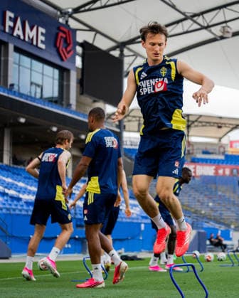 260608 Hjalmar Ekdal of the Swedish national football team at a training session during day 3 of the FIFA World Cup 2026 on June 8, 2026 in Dallas Photo Petter Arvidson BILDBYRAN kod PA PA1223 fotboll football soccer fotball vm fotbolls vm fotball vm fotbolls vm 2026 fifa world cup 2026 träning practice training sverige sweden sverige a day 3 bbeng  Copyright: PETTERxARVIDSON BB260608PA087