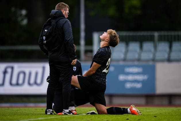 260608 Goalkeeper Ukko Happonen of Finland in pain during the under 21 international friendly football match between Norway and Finland on June 8, 2026 in Moss Photo Marius Simensen BILDBYRAN COP 238 bbeng finland football fotball fotboll international friendly norway privatlandskamp soccer träningslandskamp u21 under 21  Copyright: MARIUSxSIMENSEN BB260608BB182
